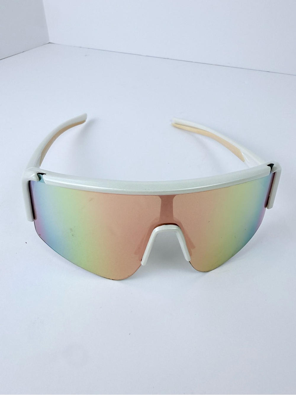 Easton 325 Sports Shield Sunglasses White with Rainbow Mirror Lens SR0924